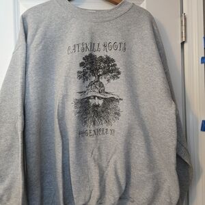 Gildan Gray Crewneck Sweater with Graphic Print